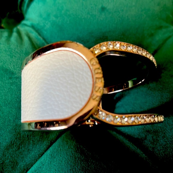 Guess Hinged Bracelet. Cream/Rose Gold Accents. - Picture 6 of 11